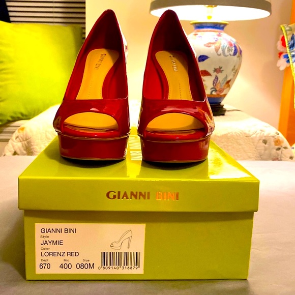 Gianni Bini Red Patent Leather Platform Stiletto Peep Toe Pumps New In Box 8M - Picture 3 of 13